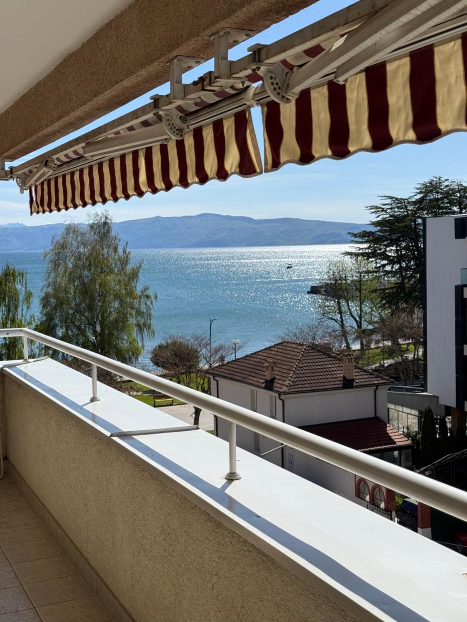 Exclusive Apartments With Lake View Ohrid Exterior foto